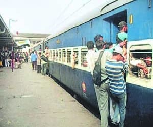 Anand Vihar in Ghaziabad, Gorakhpur immediate public will stay.